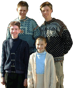 Knitted garments by Peg's Knitting Arnoldussen